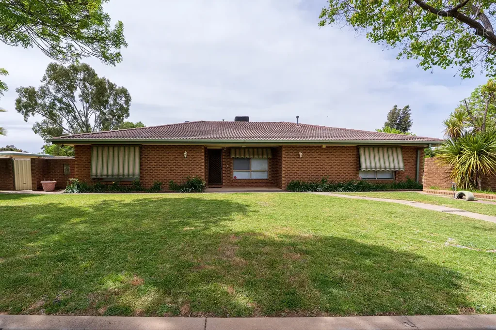 Well-Maintained Home with Sunroom