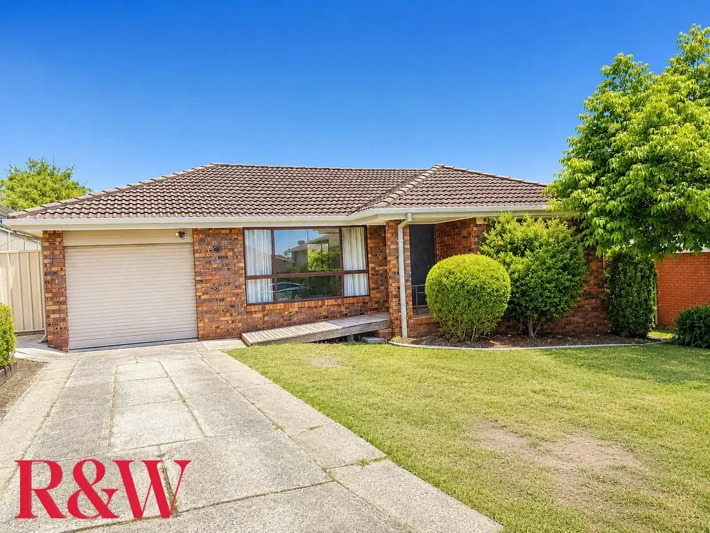 FAMILY HOME IN BRADBURY !!
