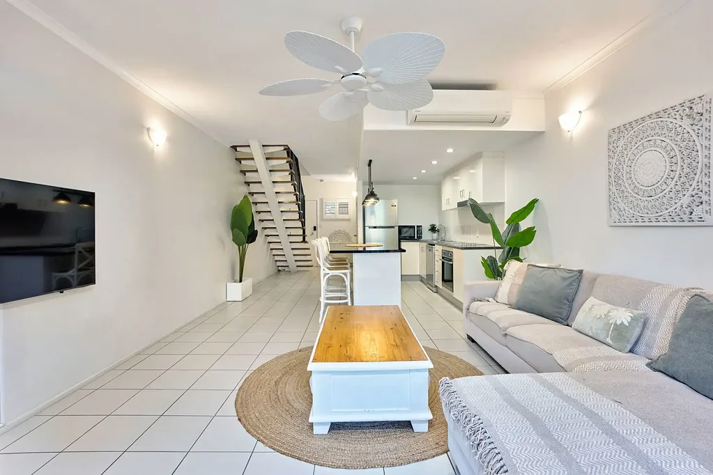 Parramatta Park 3房  The Ultimate Oversized Townhouse in Parramatta Park