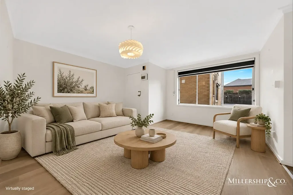 Great Located Two Bedroom Flat!