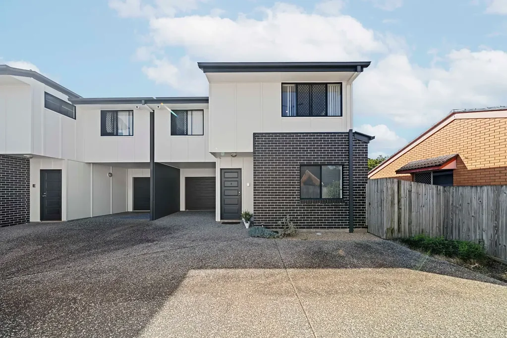 Cleveland 4房 隐秘私享，轻松低维护生活 Tucked-Away Privacy, Effortless Low-Maintenance Living