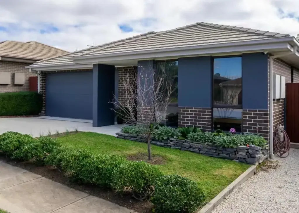 Perfect family house! Lovely 3-bedroom House FOR LEASE