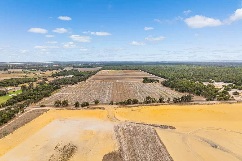 186 & 229 Runnymede Road, Binningup, WA 6233