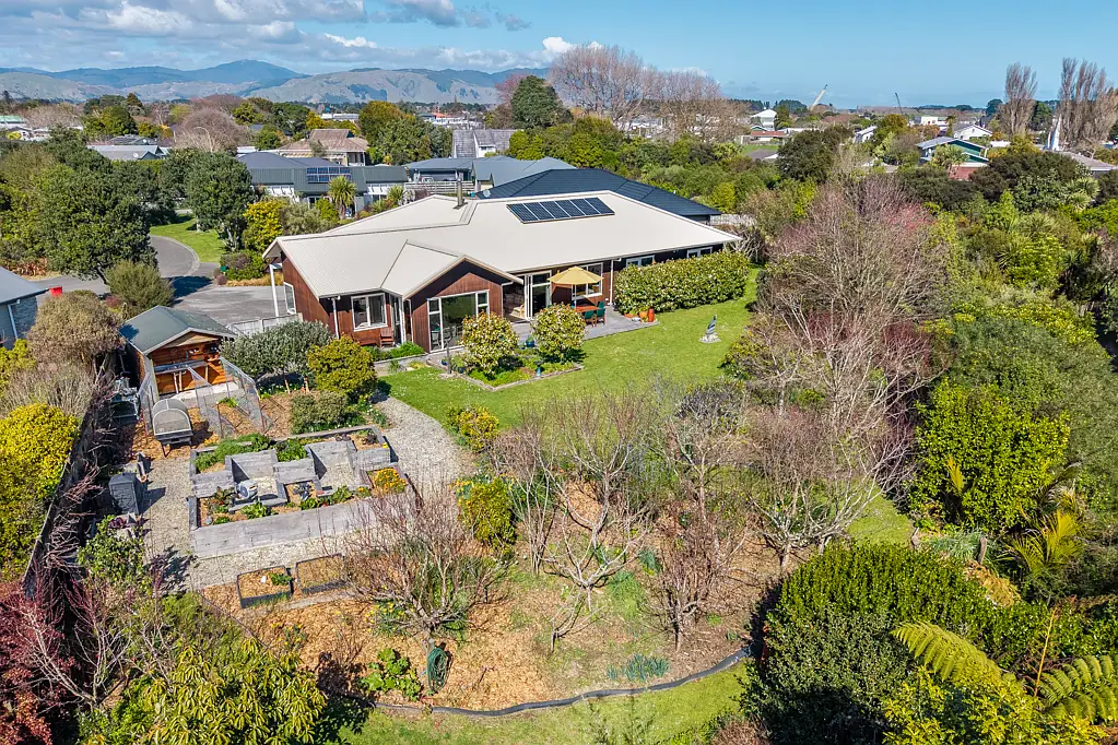 Otaki 4Kwarto A Home with Heart - Nature, Space, and Style