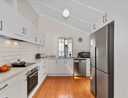 76 Eleventh Avenue, Railway Estate, Townsville, 4 ห้องนอน, 1 ห้องน้ำ, House