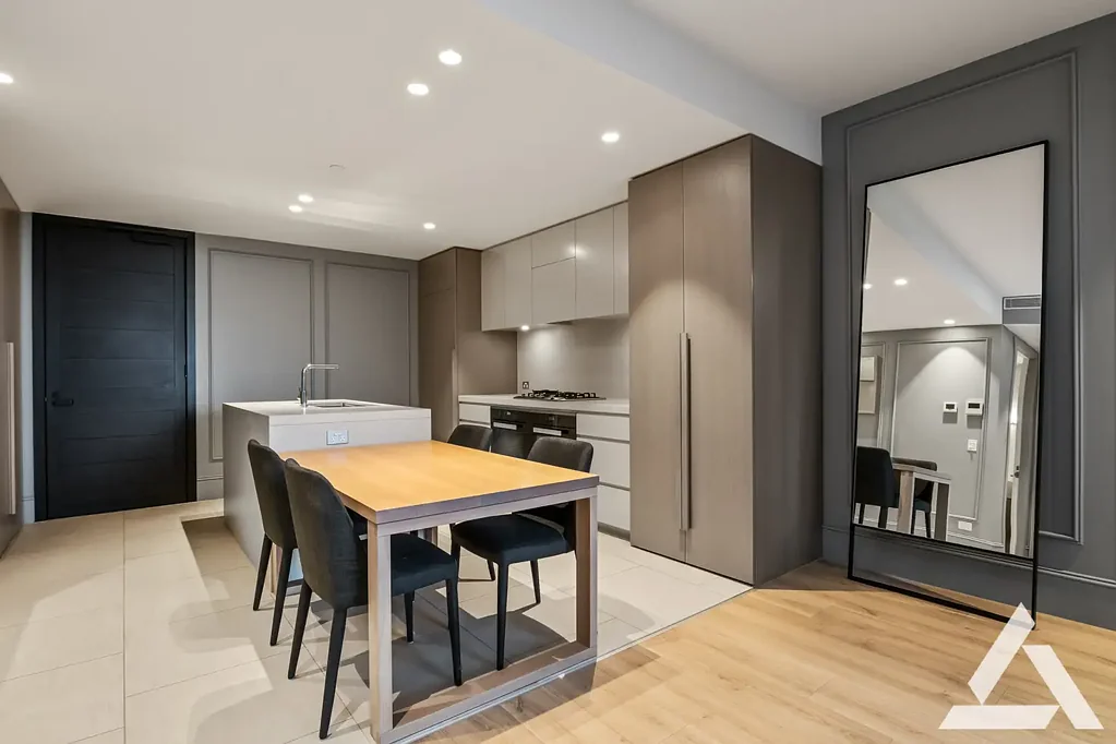 Stylish One-Bedroom Apartment in the Heart of Melbourne