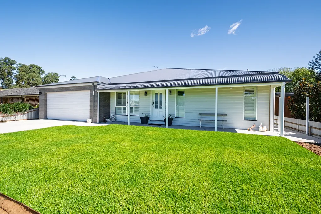 Corowa 4房  Luxury Living meets modern comforts - this is the dream home