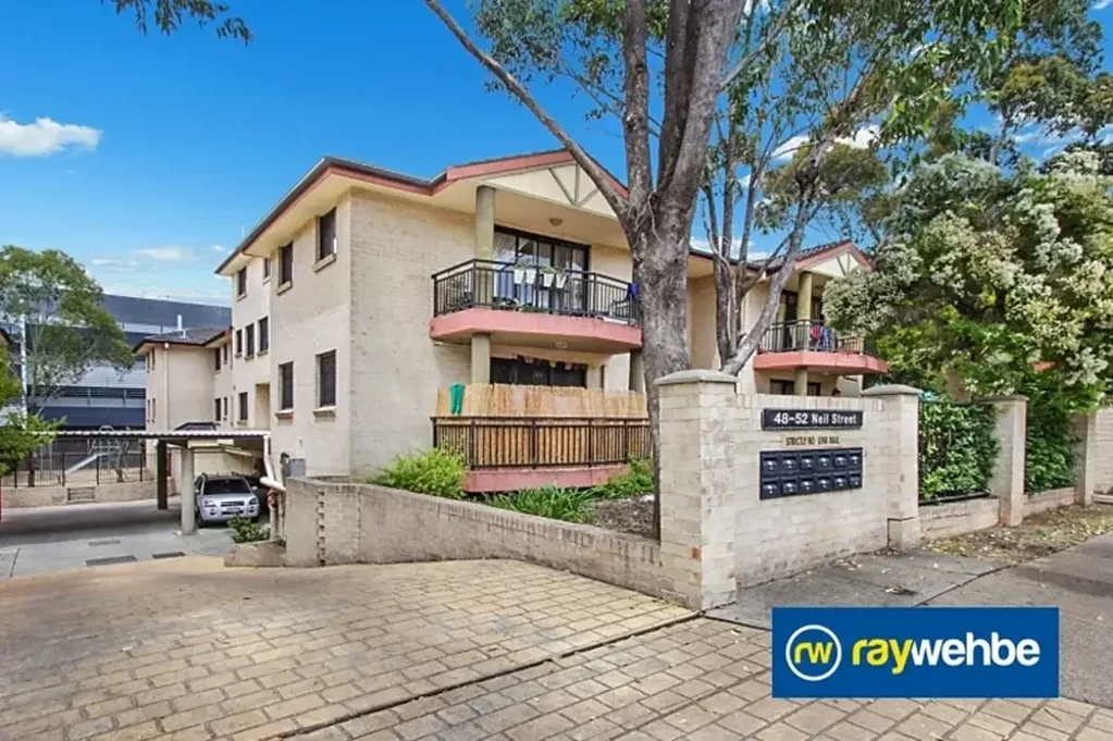 Minutes Walk to Stocklands Merrylands & Train Station