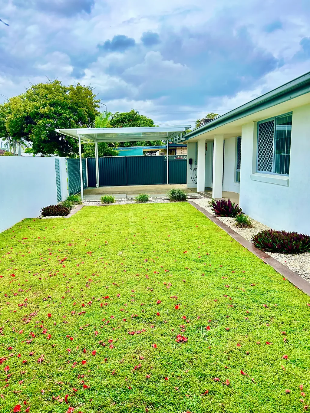 Palm Beach 3ਬੈੱਡਰੂਮ Rare 20 Metre Frontage Medium Density Residential Zoning