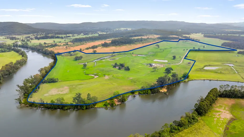 Glen Oak 'Langlands' - Premium Williams River Deep Waterfront Holding