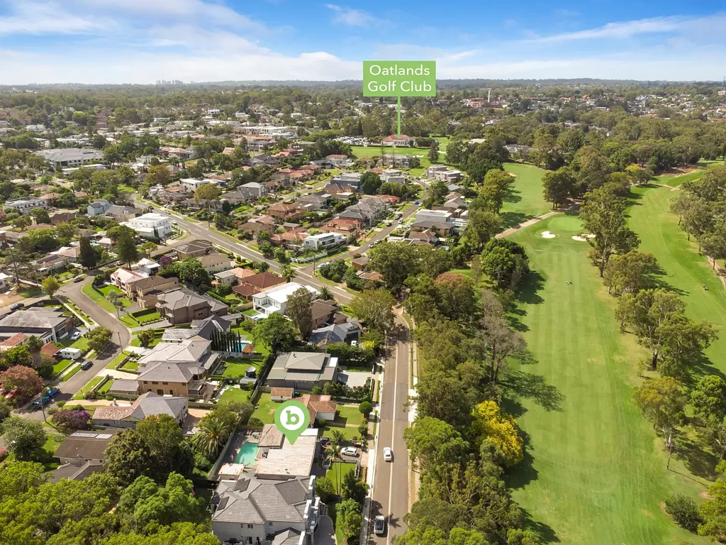 Oatlands 5Moenga SPRAWLING HOME | FACING GOLF COURSE!