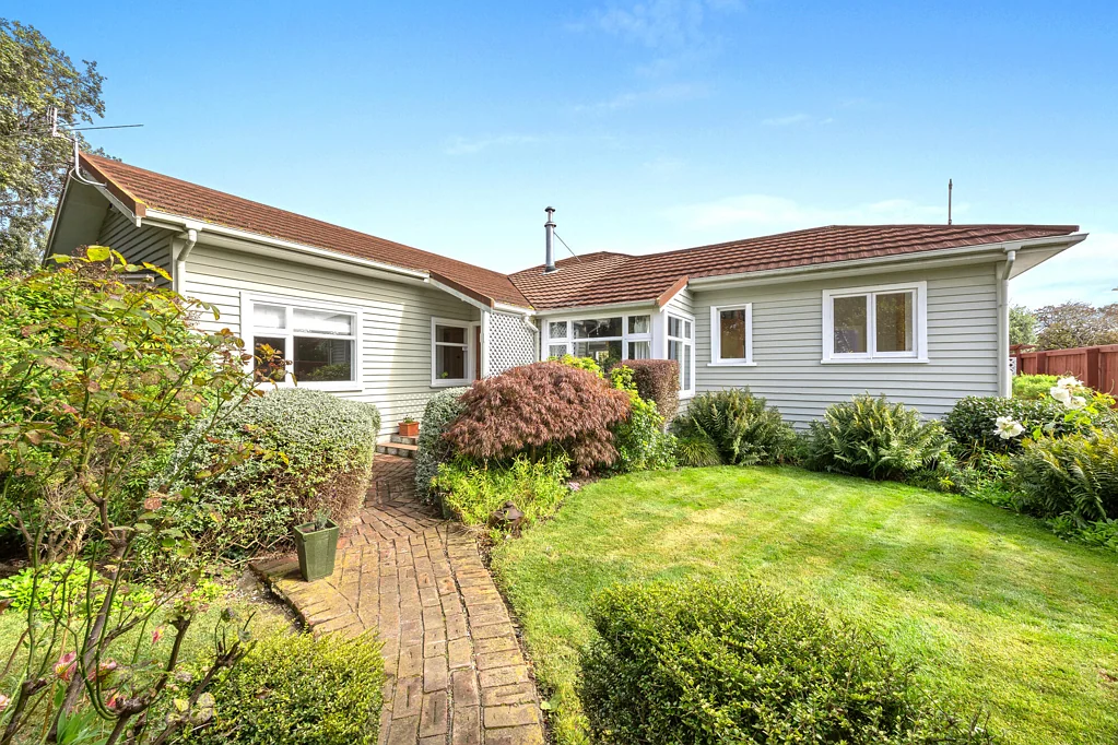 Hoon Hay 4Habitaciones UNDER OFFER Sun, Space & Character