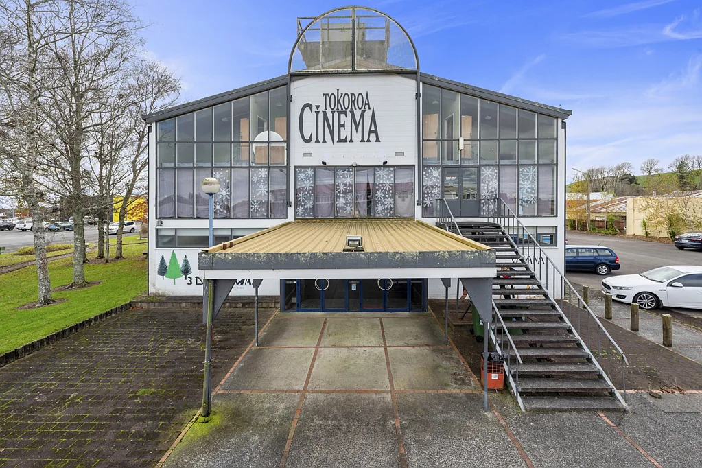 Tokoroa The show must go on!