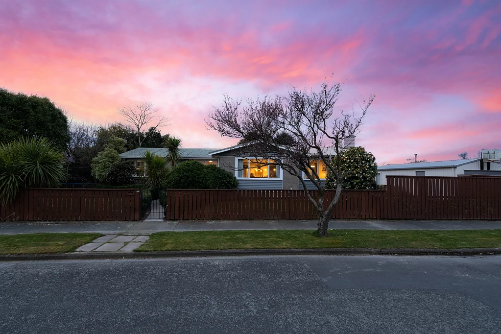 Bishopdale 3ਬੈੱਡਰੂਮ Expansive Family Living with Added Flexibility