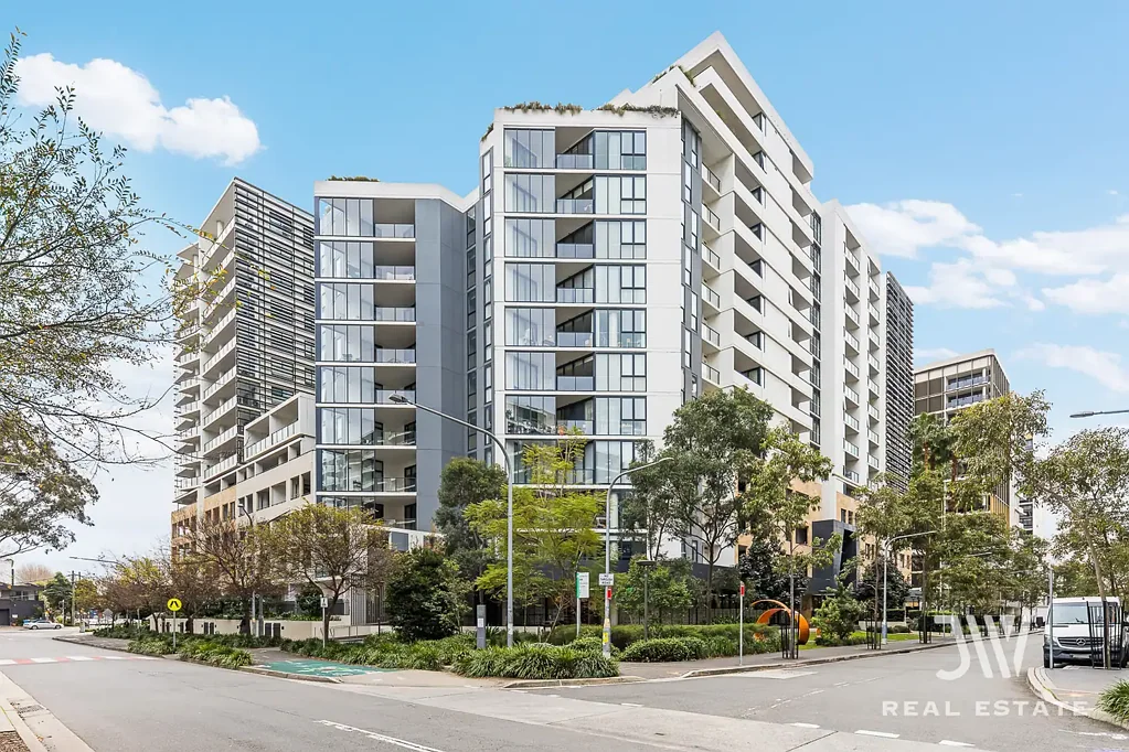 Luxury 2-Bedroom In Prime Location!