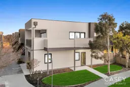 35A Freshfields Drive, Cranbourne North