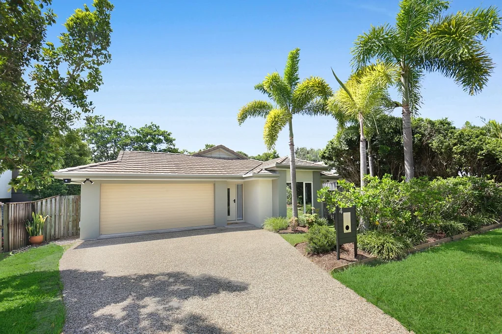 4 Twynam Mews, Pacific Pines, QLD 4211