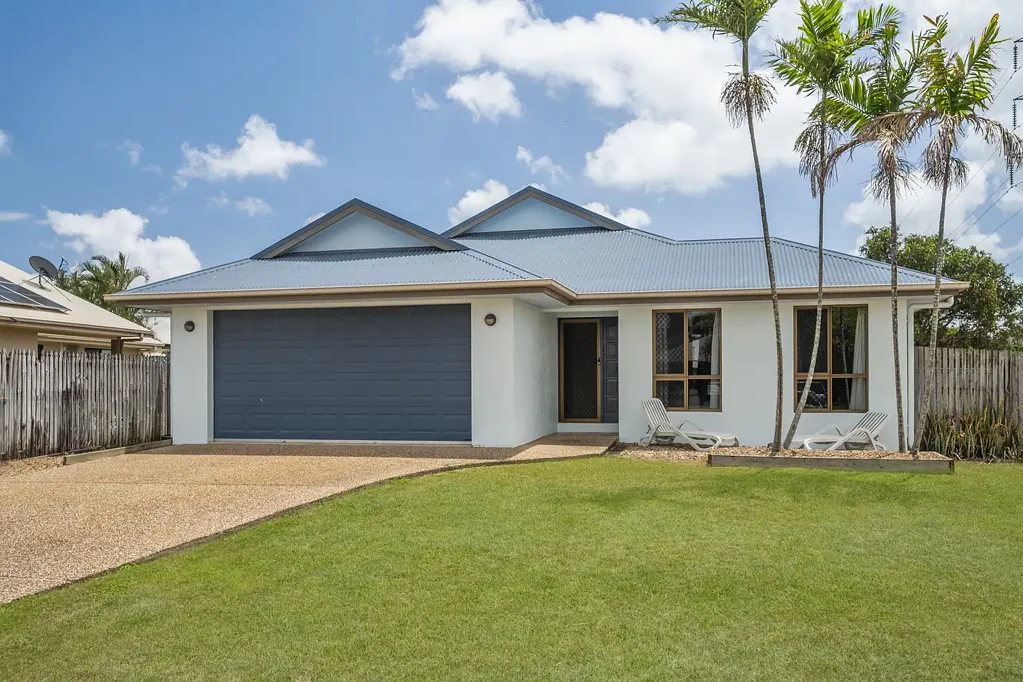Kirwan 3ਬੈੱਡਰੂਮ Quiet Court Living with Double Garage & Side Access!
