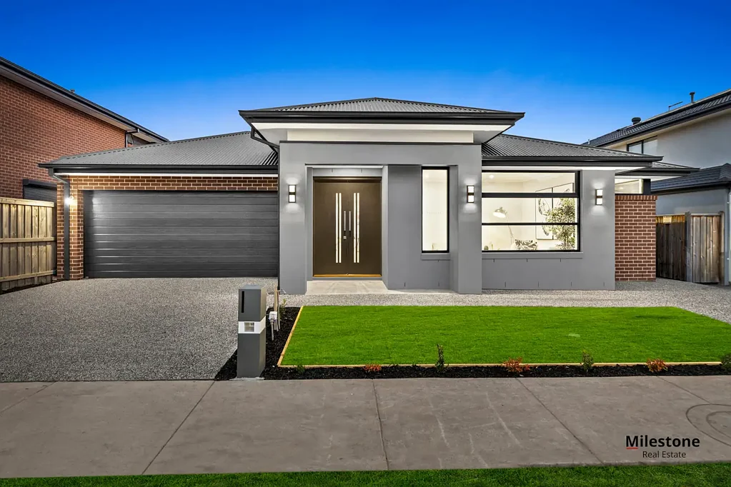 Clyde North 4房  BRAND NEW 33sq  WITH 2X EN-SUITES & 2x KITCHENS