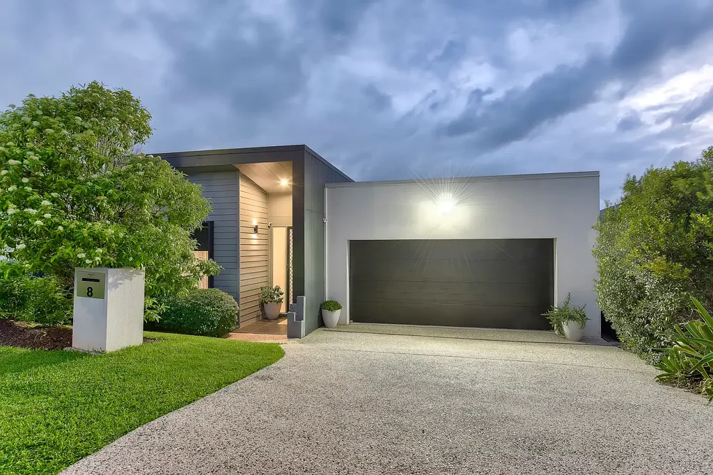 Bridgeman Downs 4બેડરૂમ Immaculate, Effortless, and Exceptionally Elegant - Luxurious Lowset Living in the Heart of Bridgeman Downs