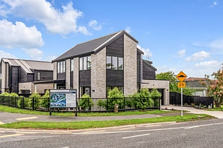 27 The Boulevard, Sunnyhills, Manukau City