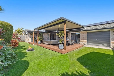 Mudgeeraba 3Zimmer Elevated Cul-De-Sac Living With A Stunning Renovation, Entertainer's Deck & Man Cave