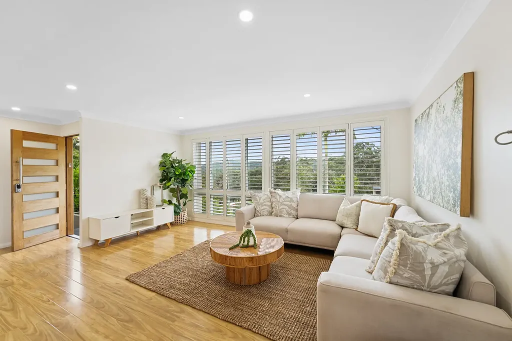Lisarow 3房  Contemporary Comfort Meets Effortless Entertaining
