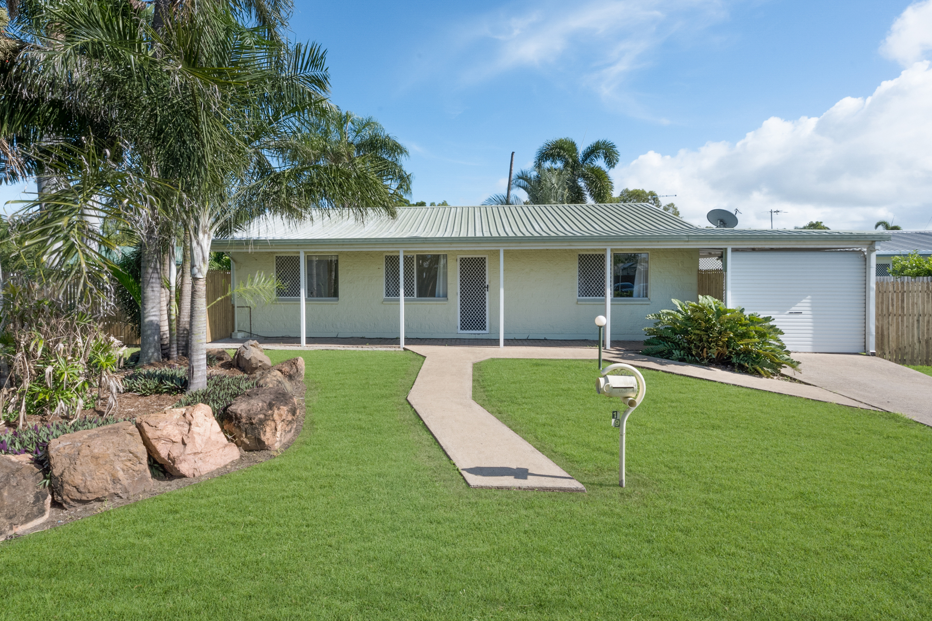 19 GARDINER CT, KELSO QLD 4815, 0 침실, 0 욕실, House