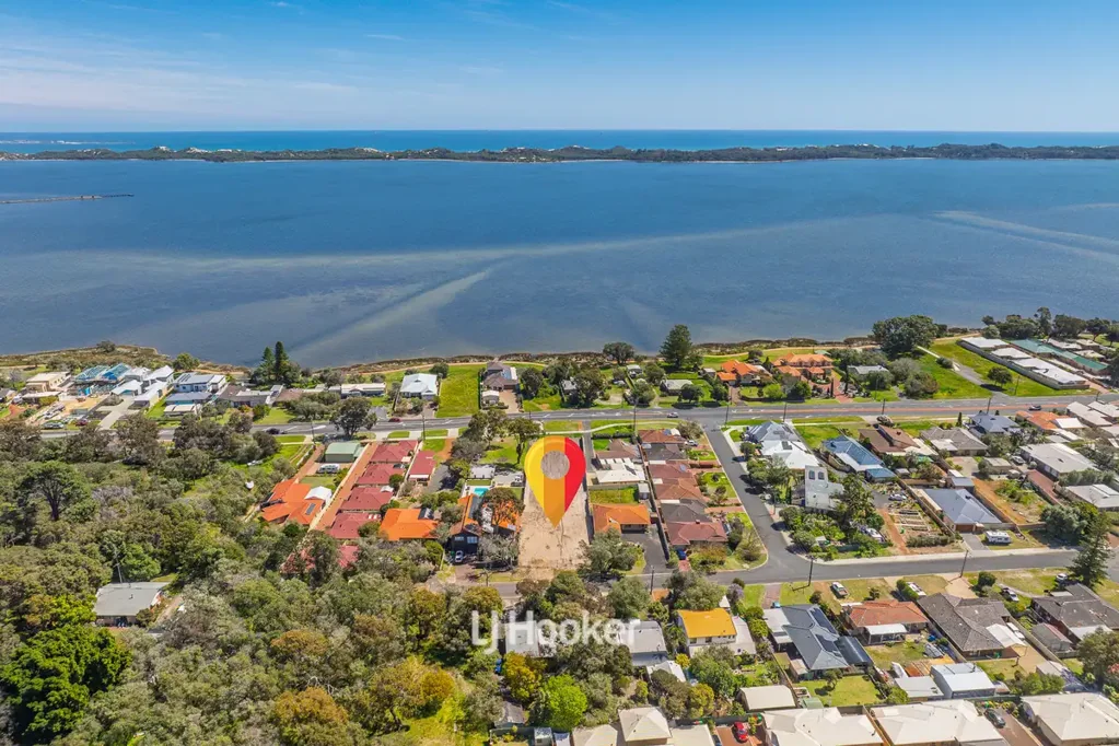 Australind  RARE LAND RELEASE � Old Australind Lifestyle Awaits!