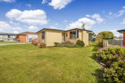 25 Flinders Drive, Somerset