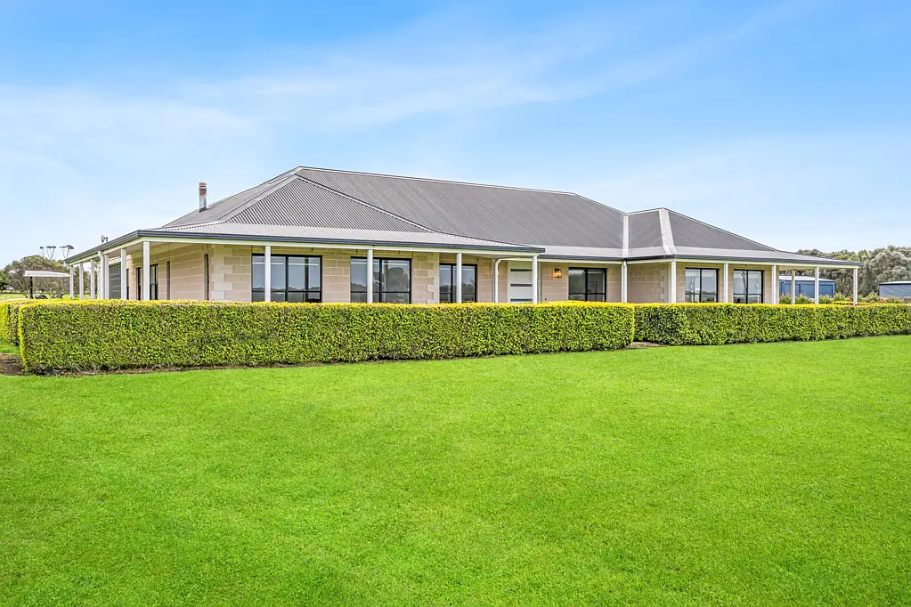Port Fairy 4कमरा Luxuriously Renovated with Unmatched Quality, Space, and Style - A Must-See!