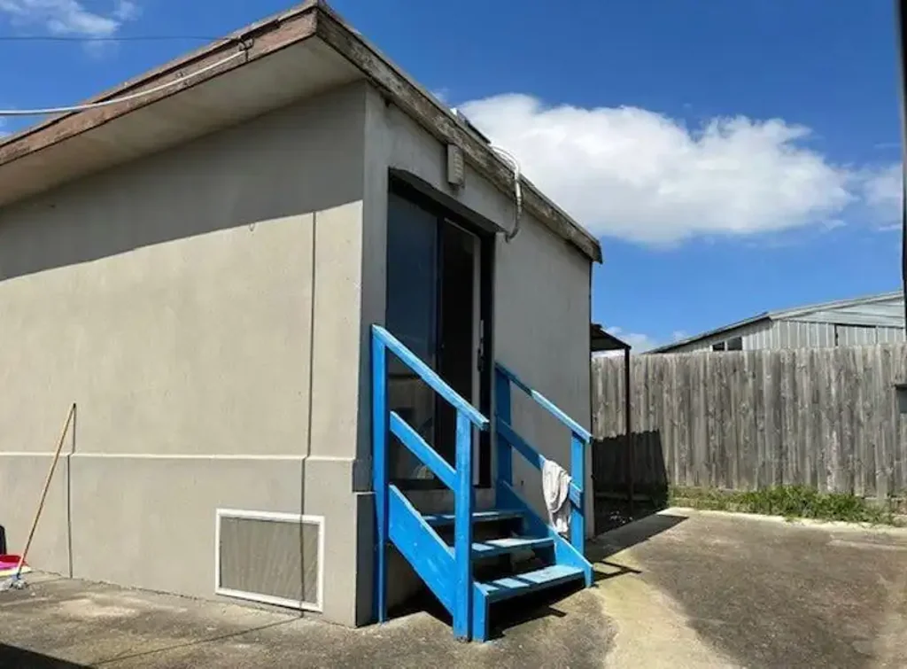 SIMPLE LIVING