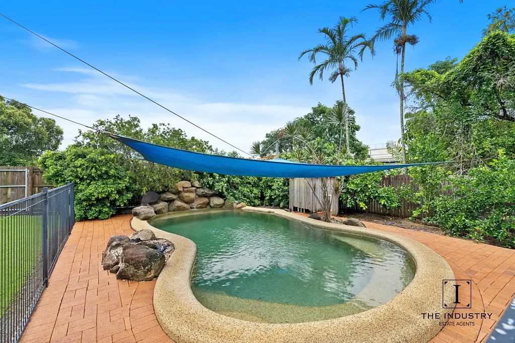 2 Atlas Close, Smithfield, QLD 4878