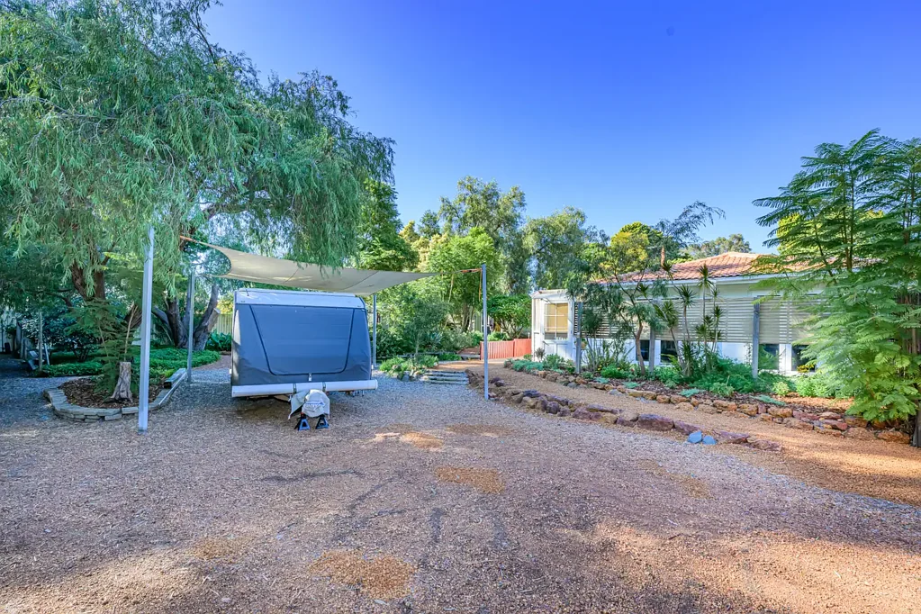 Mundijong 2房  Charming Country Cottage on a Rare 1559sqm Block