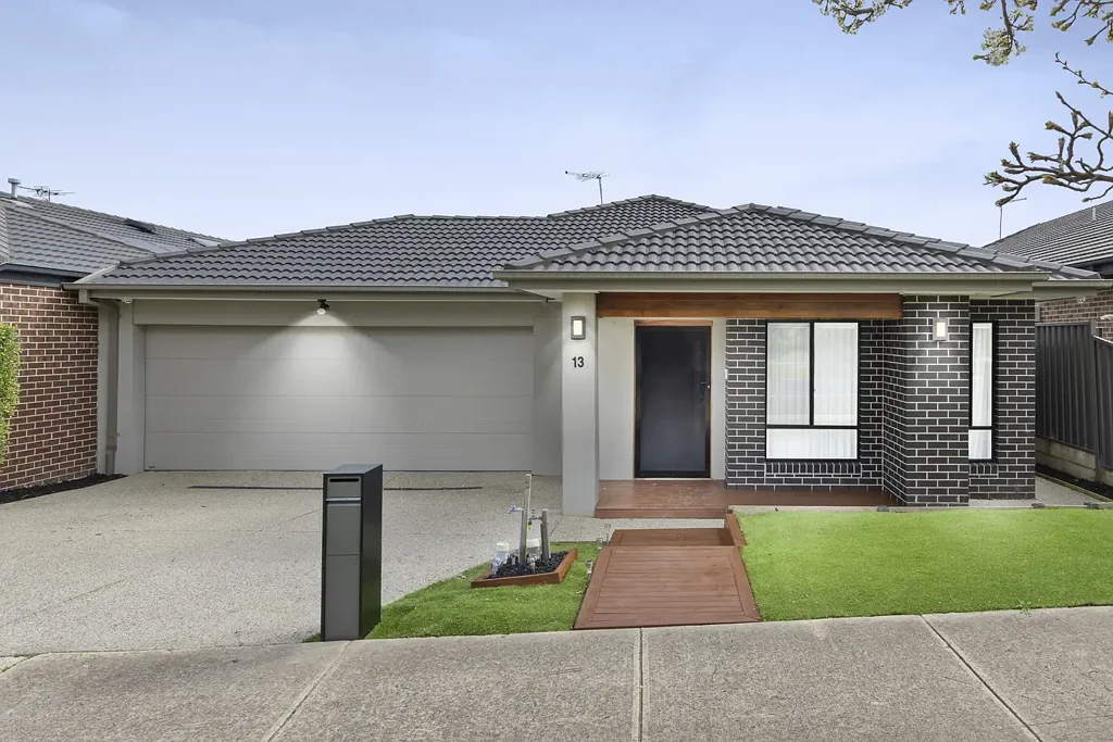 Greenvale 4Kwarto Contemporary Elegance, Connected Family Living