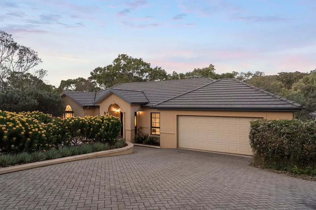Flagstaff Hill 5房  Elevated Family Living in a Breathtaking Natural Setting