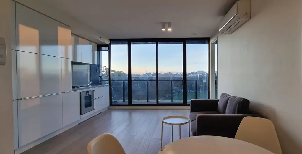 Fully Furnished 1-Bedroom Apartment in Prime South Yarra Location