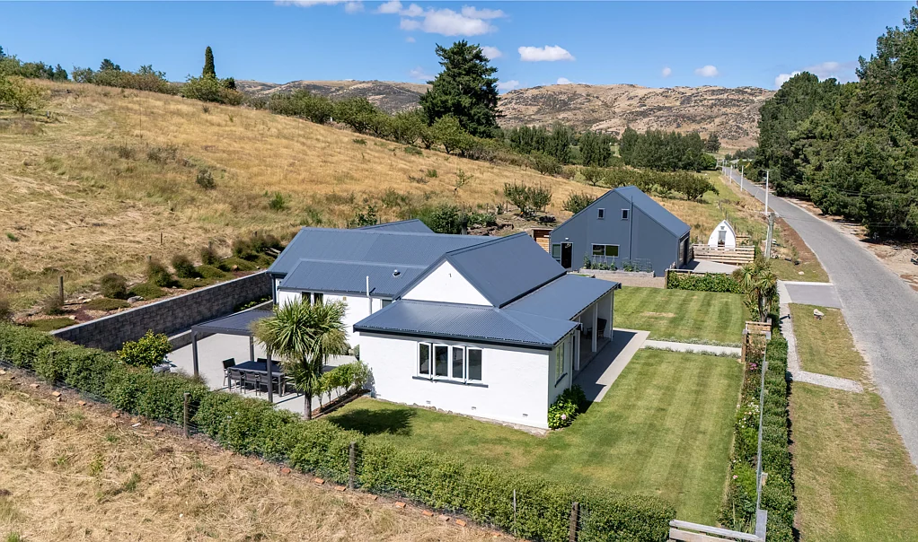 Roxburgh 3房  Where Character Meets Modern Living