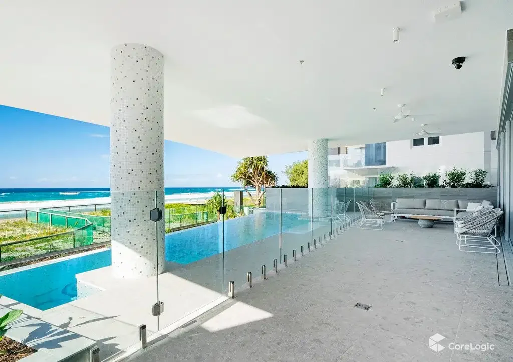 Beachfront Apartment - Fully Furnished