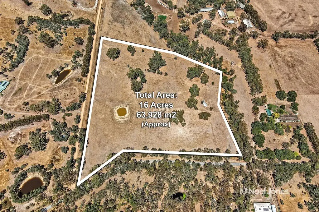 707 Spring Valley Road, Flowerdale, VIC 3717