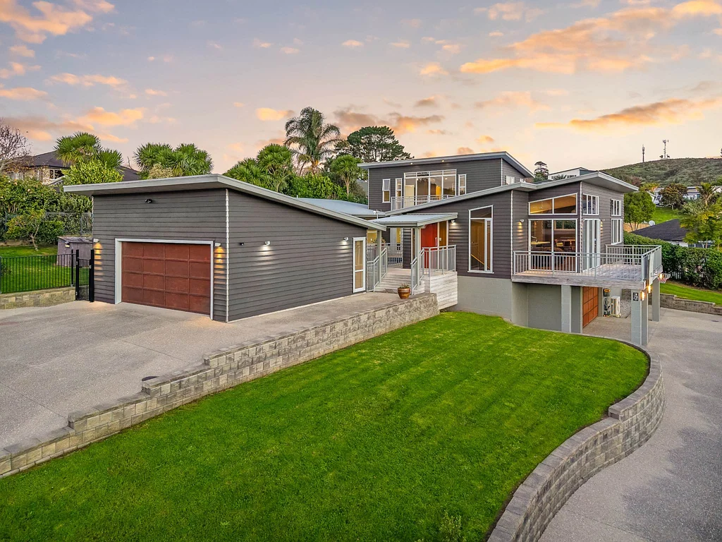 Waimauku 4Zimmer Entertaining Elevated - A Contemporary Family ...