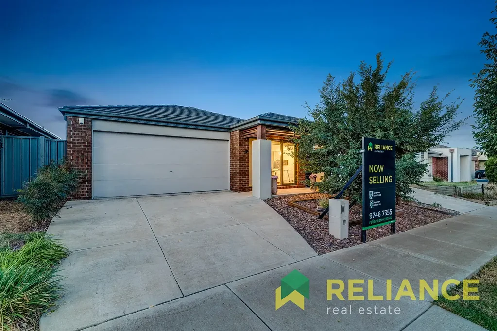 10 Flora Grove, Kurunjang, VIC 3337