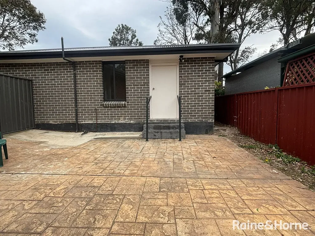 TWO BEDROOM GRANNY FLAT IN PRIME LOCATION!!