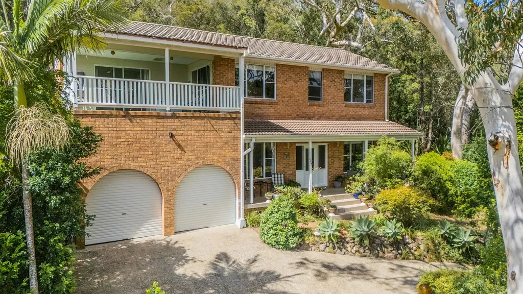 Nelson Bay 4कमरा A RARE BLEND OF BUSHLAND PRIVACY WITH WATER VIEWS
