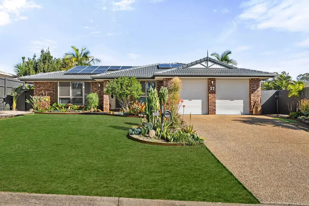 Wellington Point 4房 现代家庭生活与私人泳池休憩区 Contemporary Family Living with a Private Poolside Retreat