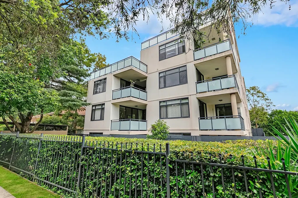 Carlingford 2 Bedroom Oversized Sun-Drenched Sanctuary With Versatile Living