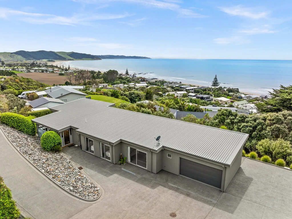 Waimarama 6房  Modern Beach Home with Sea Views