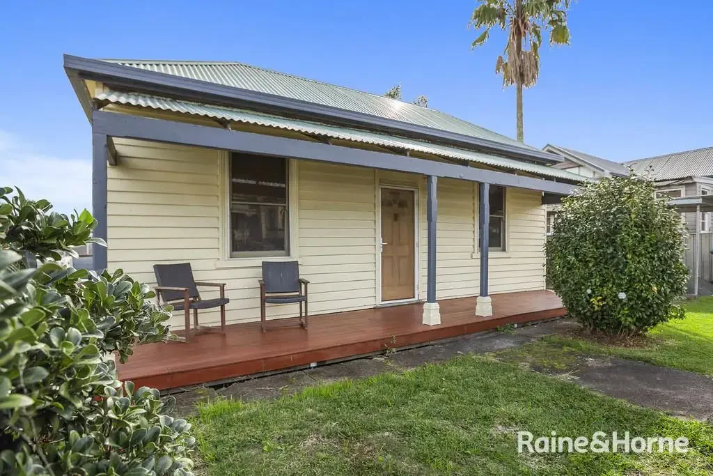 Wallsend 3Zimmer Endless Potential on a Rare 806sqm Parcel