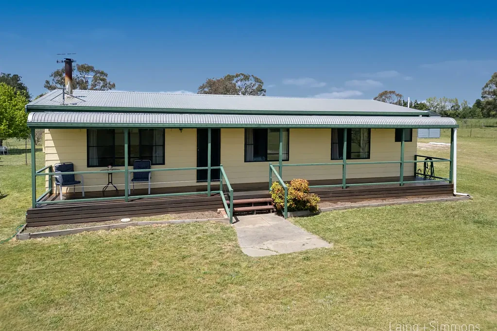 40 Lawson Road, Armidale, NSW 2350