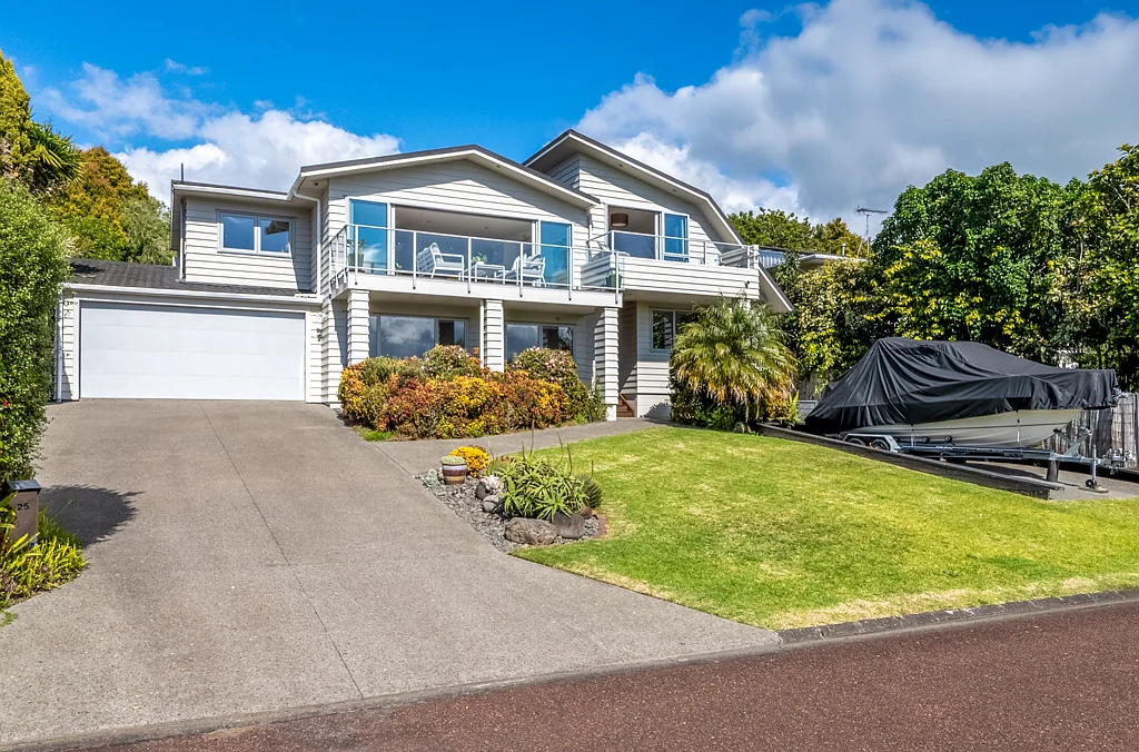 25 Endymion Place, Half Moon Bay, Manukau City, Auckland